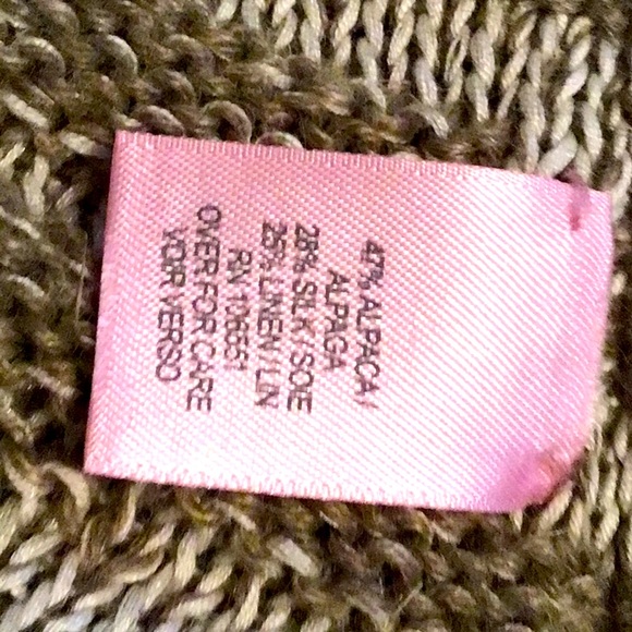 Calypso ,wrap /sweater , fits Small to Extra large , hardly worn . - Picture 10 of 10